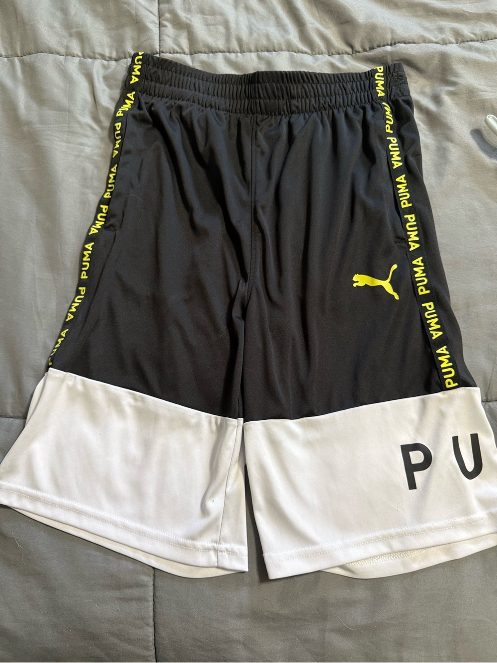 PUMA boys Black & White Colorblock Athletic Shorts